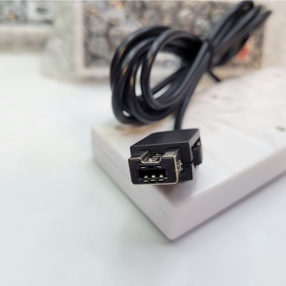 NES MINI CLASSIC CONTROLLERS WIRED 6FT LOT OF 4 - Picture 3 of 3